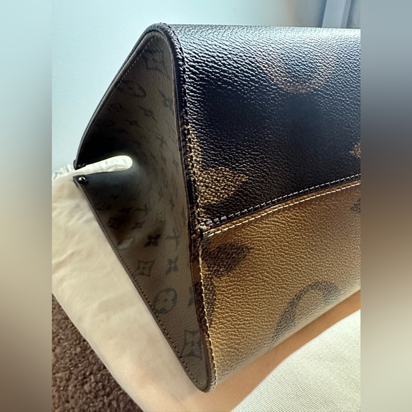 Louis Vuitton OntheGo tote GM - Picture 10 of 11